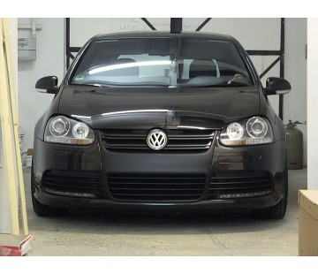 Тунинг предна броня - R32 дизайн за VW Golf 5 (2003-2007)